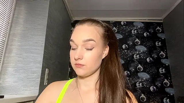 YahairaDuracher webcam