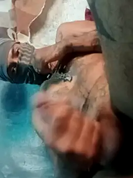 elrompeponchi - ElRompeponchi's free webcam