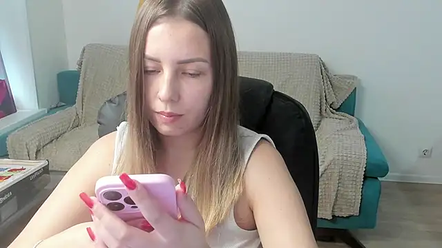 Mia_shy1 webcam