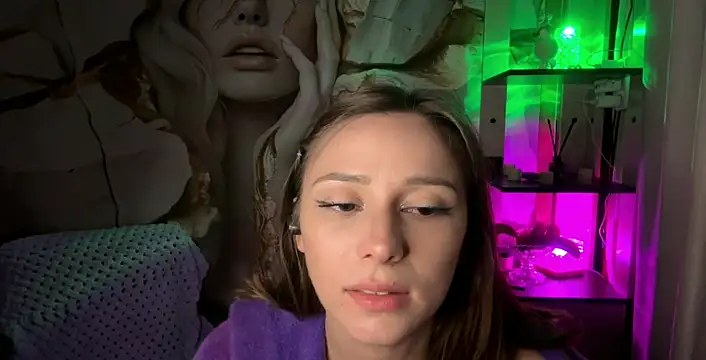 crystadepaul - CrystaDepaul's free webcam - UK Sex Cams