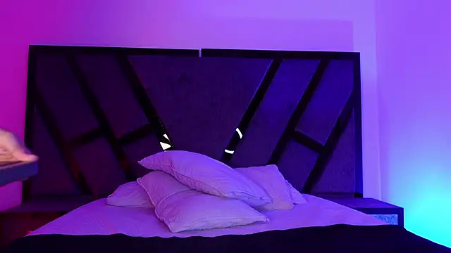 asiamillerr_ - AsiaMillerr_'s free webcam