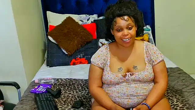 THESHORTQUEEN webcam