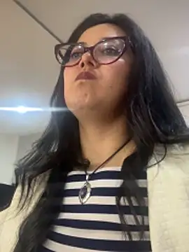 TAMARALEWISMD webcam