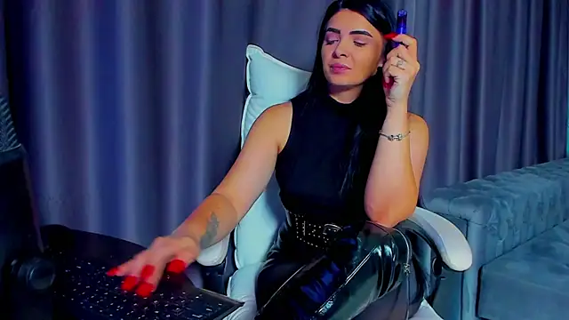 DevashaQueenX webcam