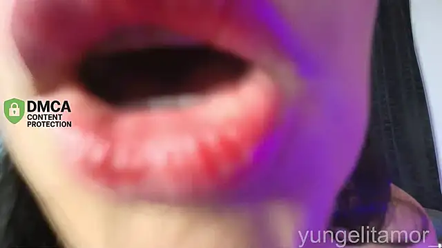 yungelitamor_ webcam