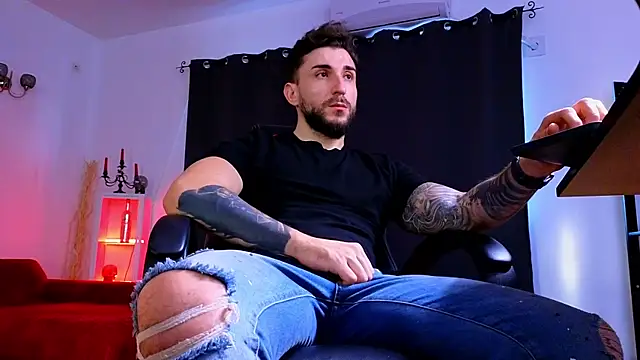 MightyAaron66 webcam