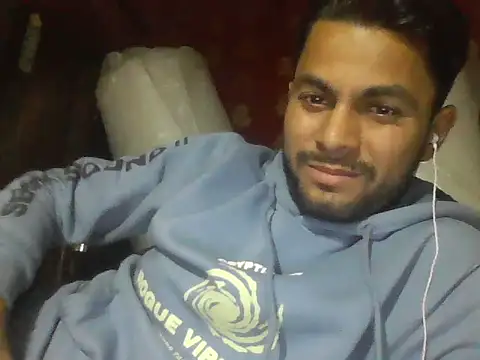 Stubborndesiboy webcam