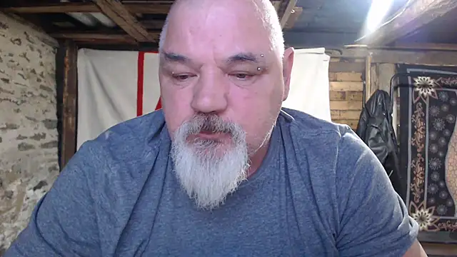 Newfiesausage1972 webcam