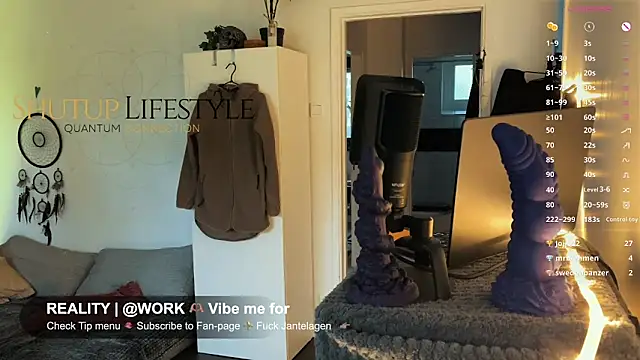 SwingWingWomanSweden webcam