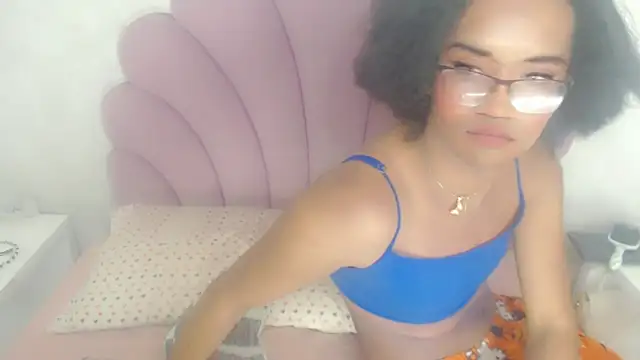 horny_bri_ webcam