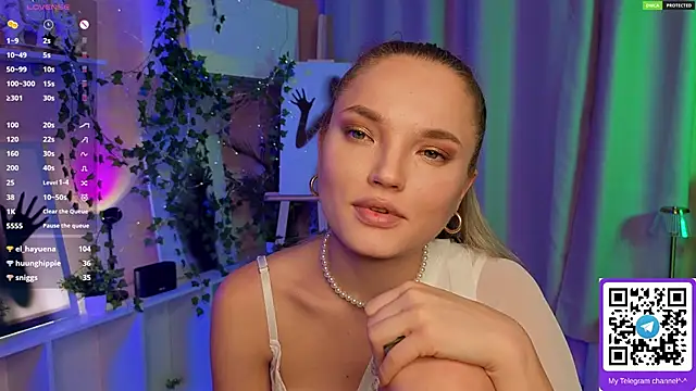 JulieLupo webcam