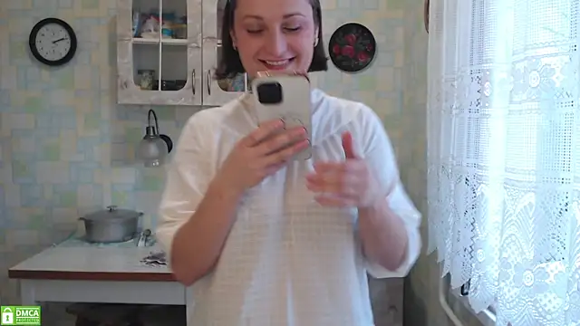 VerySweetKate111 webcam