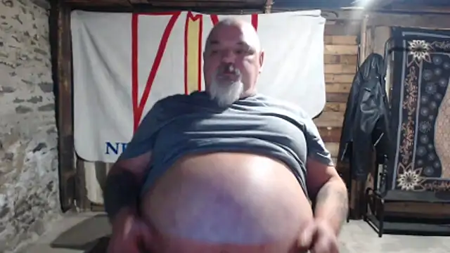 Newfiesausage1972 webcam