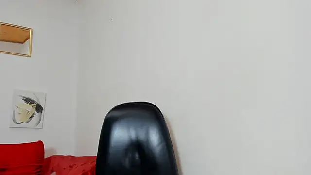 yasmin_goldenst webcam