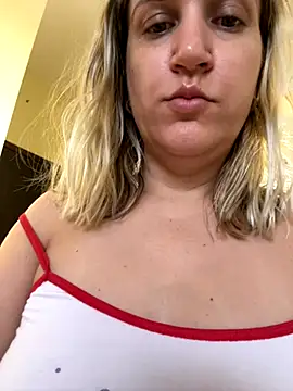 Bia_sexynovaes webcam