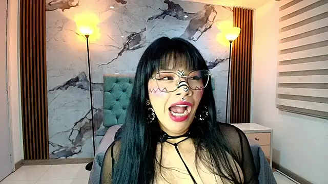 EsmeraldaChantre webcam