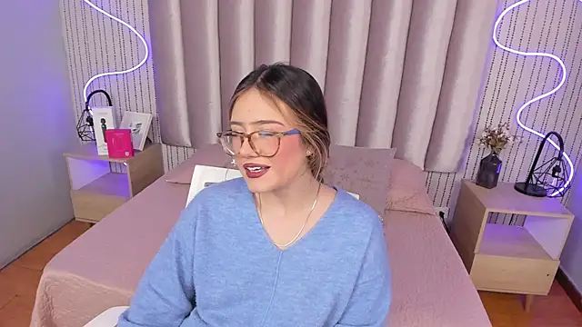 SamanthaPeachss webcam