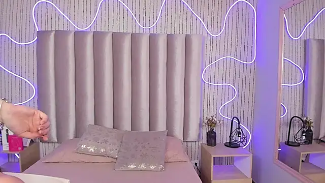 samanthapeachss - SamanthaPeachss's free webcam - UK Sex Cams