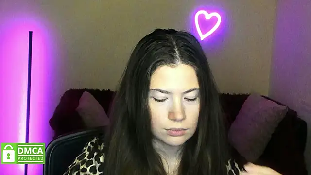 Alicia_redfollow webcam