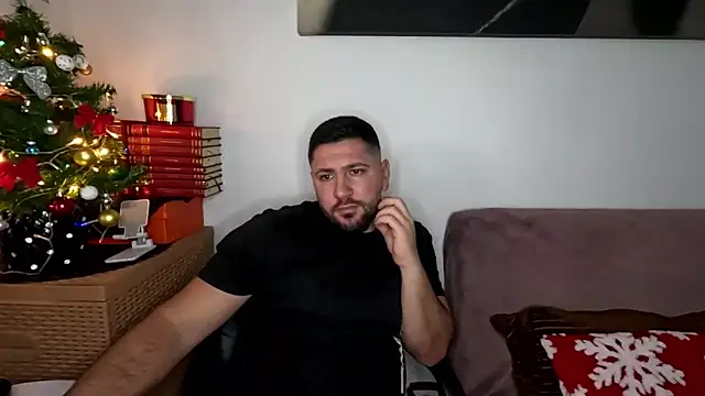 Gold_Alpha_Boy webcam