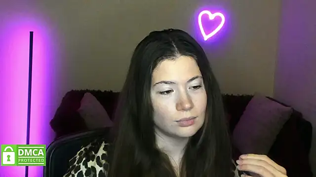 Alicia_redfollow webcam