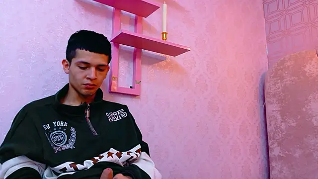 CharlotteandTaylorr webcam