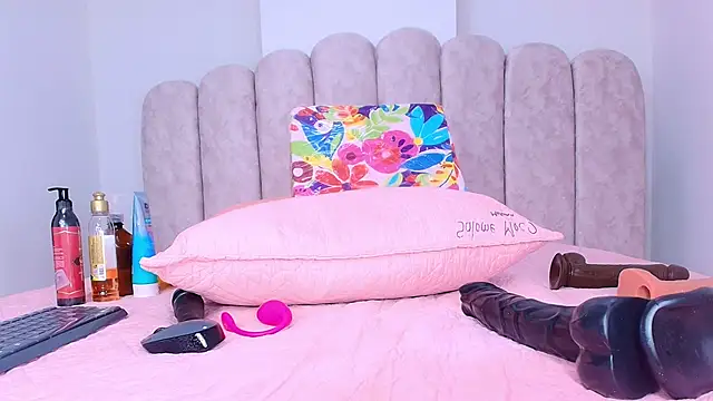 sharlott_miller webcam