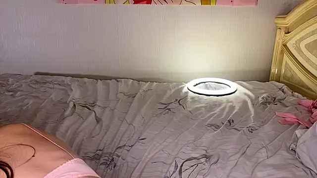 VibeQueenLucy webcam