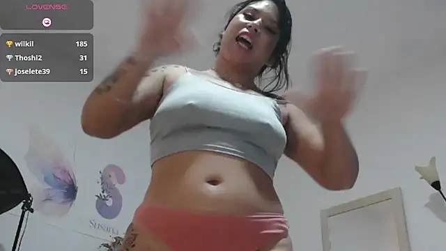 little_susie (F young) - one finger in my asshole