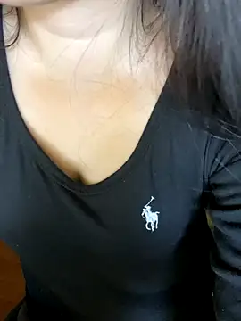 linhlinh2k - Linhlinh2k's free webcam - UK Sex Cams