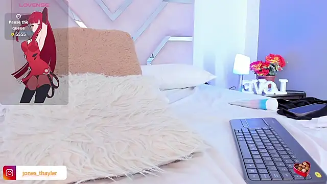 Thayler_jones webcam