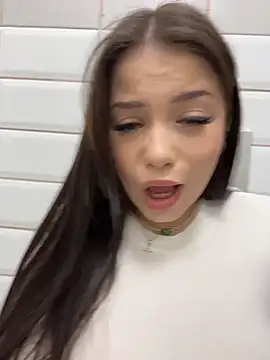 chloe__moon (F young) - Make my nipples harder with vibes