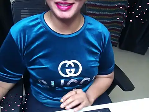 Cute_Aarushii webcam