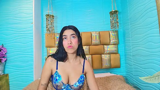 Mia_Montess webcam
