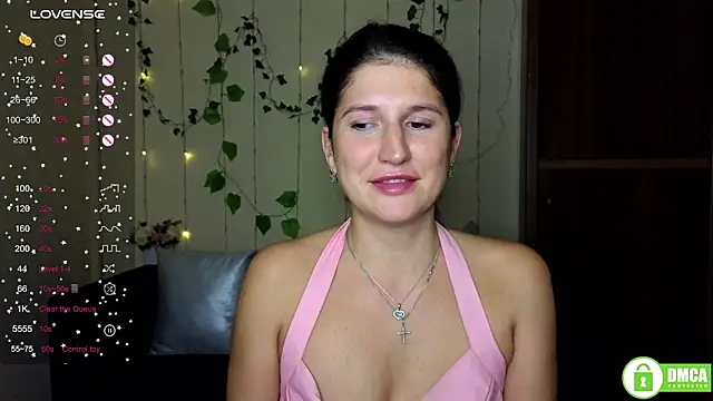 Alianna_Solo_Kisses webcam