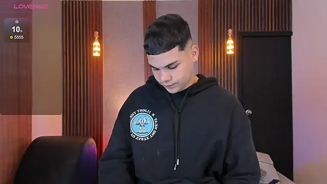 james_jonnes - James_jonnes's free webcam - UK Sex Cams