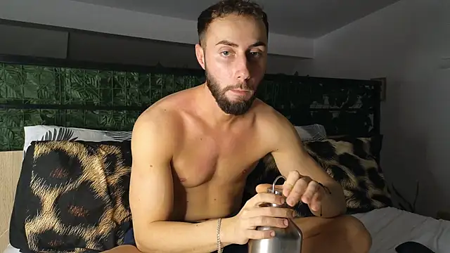 ryanstorm_ - RyanStorm_'s free webcam - UK Sex Cams