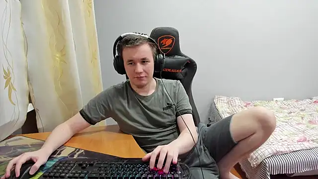 iliaskrislove - Iliaskrislove's free webcam - UK Sex Cams