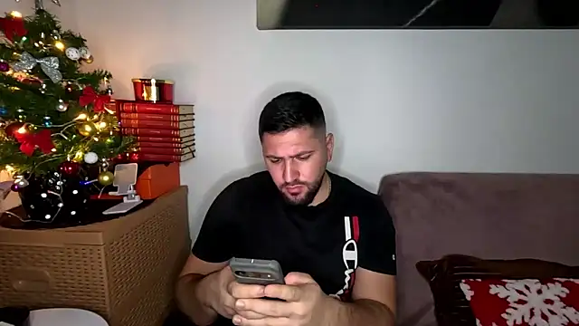 Gold_Alpha_Boy webcam