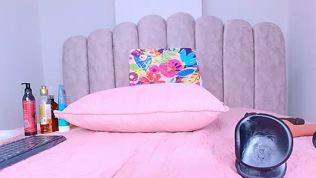 sharlott_miller webcam