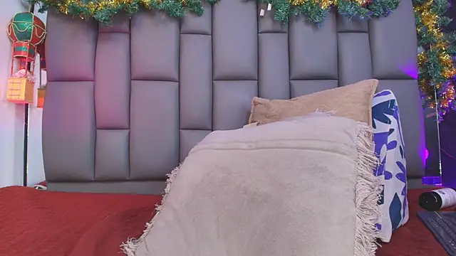 _miabrown_ - _MiaBrown_'s free webcam - UK Sex Cams