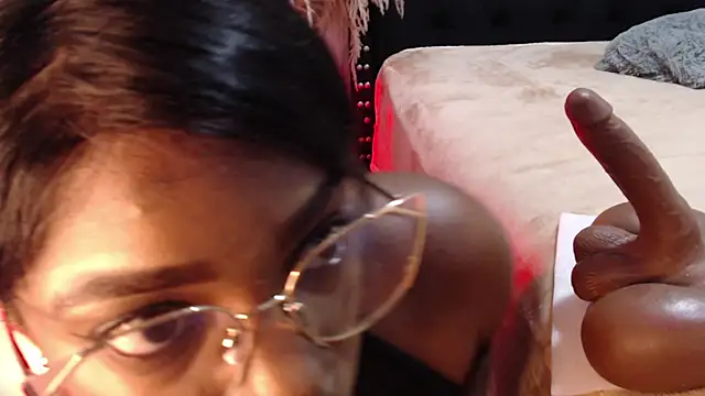 Alhana-miller webcam