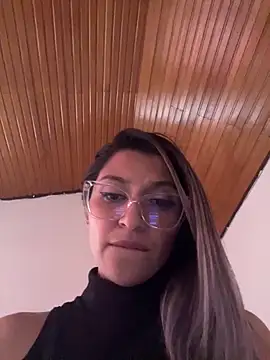 Isabella_Varella webcam