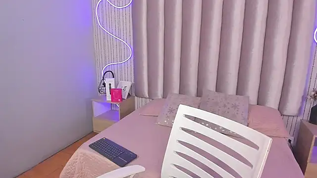 SamanthaPeachss webcam