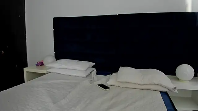 melanie_roux__ webcam