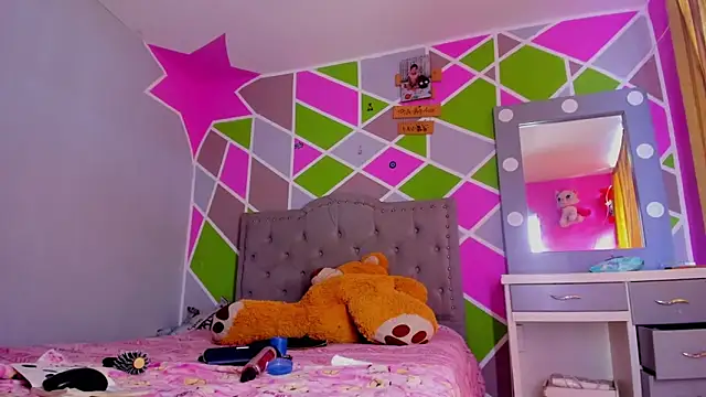 Laura_naughty_ webcam