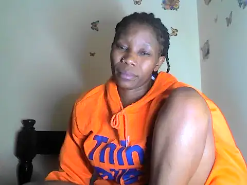 smallnaughtygirl webcam