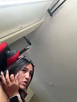 samantha_firee (F young) - Ice penis in my pussy 🧊🥵🍑