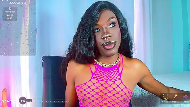 EbonyHansNight webcam