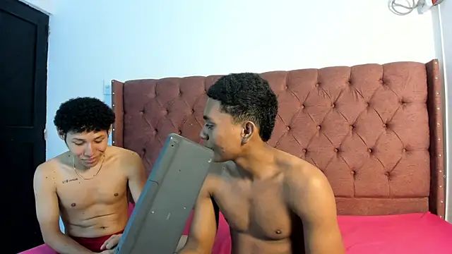 boys_yourparty webcam